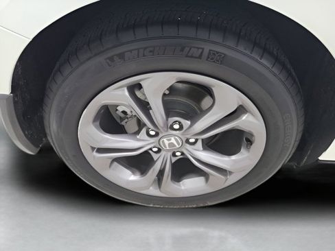 Used 2024 Honda Accord EX image 8