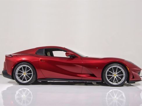 Used 2021 Ferrari 812 GTS RWD image 14