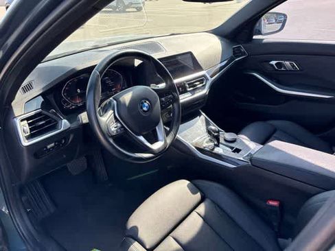 Used 2021 BMW 330i Sedan w/ Convenience Package RWD image 9
