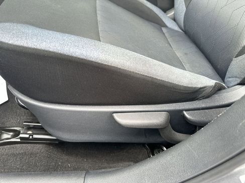 Used 2023 Nissan Versa SV FWD image 18