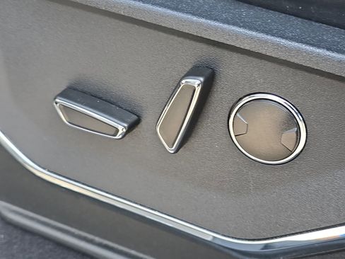 Used 2023 Ford F150 Platinum w/ Equipment Group 701A High image 12