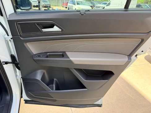 Used 2022 Volkswagen Atlas SE FWD image 13