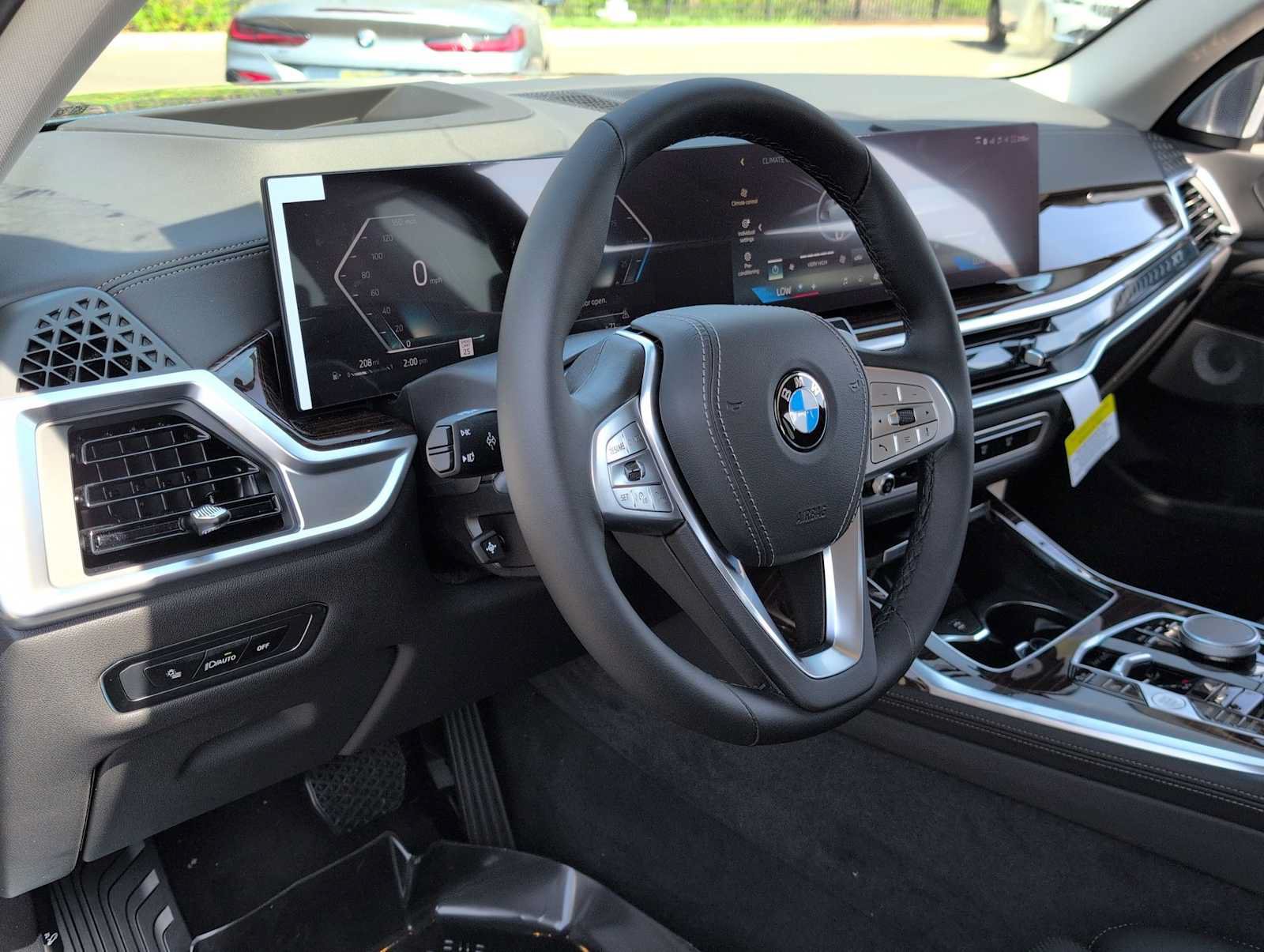 Used 2026 BMW X7 xDrive40i w/ Premium Package AWD/4WD image 10