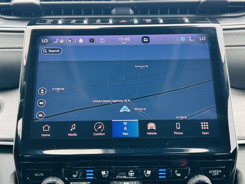 Used 2023 Jeep Grand Cherokee L Limited w/ Luxury Tech Group II AWD/4WD image 5