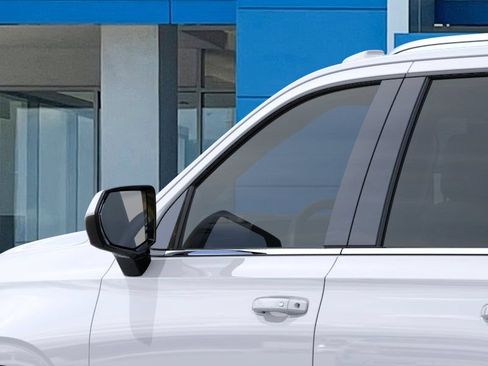 New 2026 Chevrolet Suburban LS RWD image 12