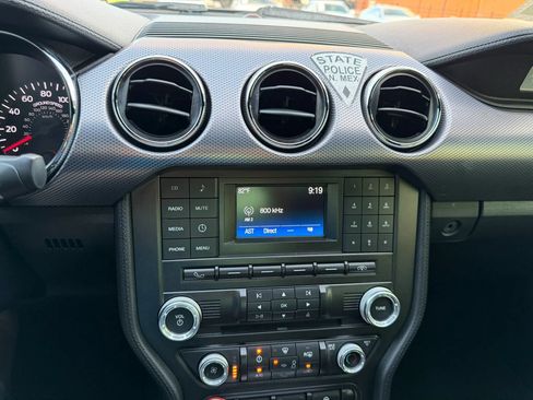 Used 2017 Ford Mustang GT RWD image 35