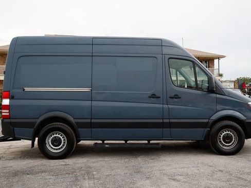 Used 2018 Mercedes-Benz Sprinter 2500 image 15