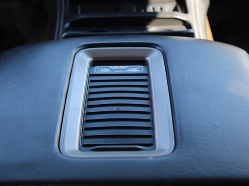 Used 2019 GMC Yukon Denali image 26