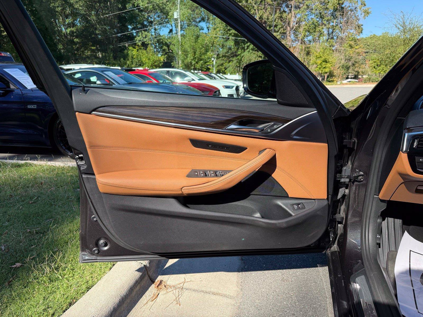 Used 2018 BMW 530i RWD image 19