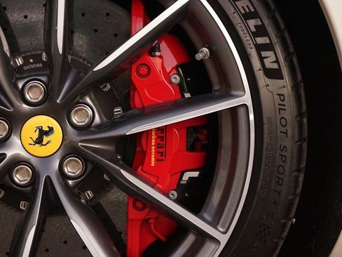 Used 2023 Ferrari 812 GTS image 34