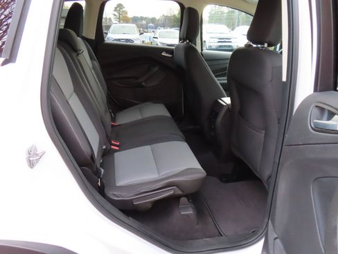 Used 2019 Ford Escape SE image 20