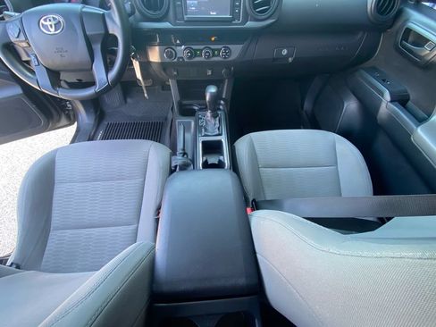 Used 2017 Toyota Tacoma SR w/ Tow Package AWD/4WD image 11