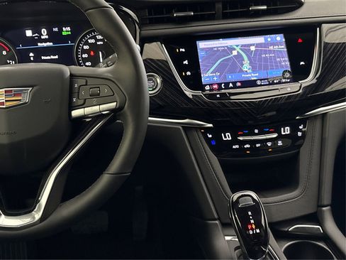 New 2025 Cadillac XT6 Premium Luxury w/ Technology Package FWD image 14