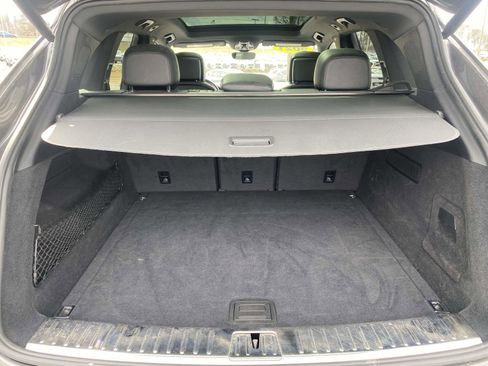 Used 2021 Porsche Cayenne image 10
