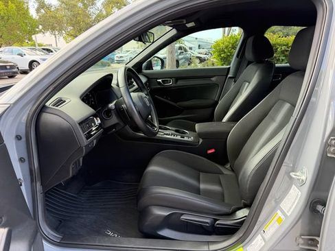 Used 2025 Honda Civic Sport image 11