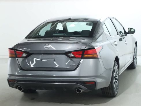 Used 2024 Nissan Altima 2.5 SV w/ SV Premium Package image 46