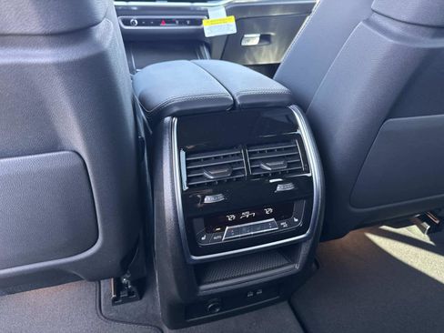 New 2026 BMW X5 M60i image 17