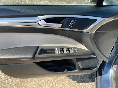 Used 2019 Ford Fusion S image 11