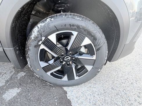 New 2026 Nissan Kicks SR w/ Cold Weather Package AWD/4WD image 5