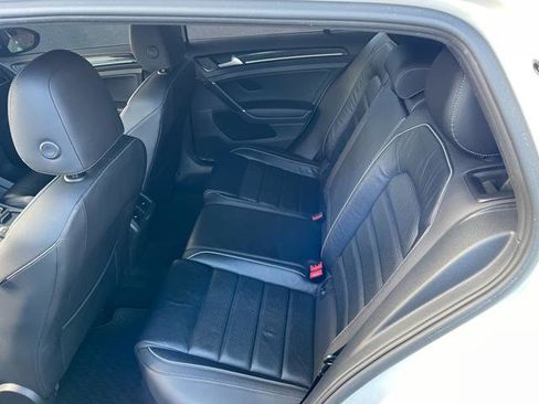 Used 2019 Volkswagen Golf R 4-Door image 22