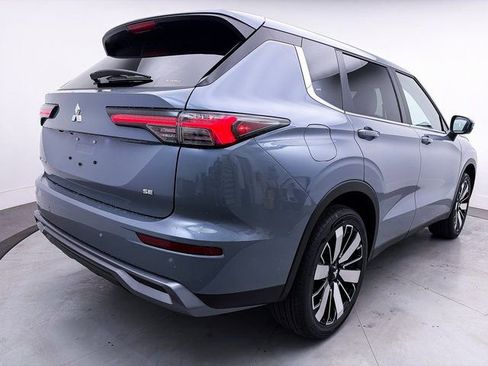 New 2026 Mitsubishi Outlander SE image 6