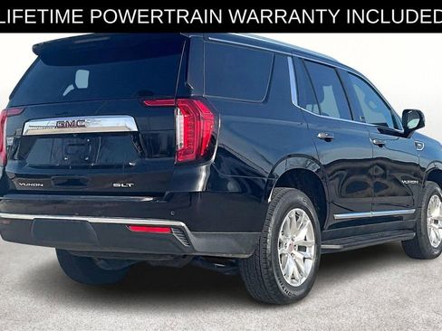Used 2024 GMC Yukon SLT w/ SLT Luxury Package image 2