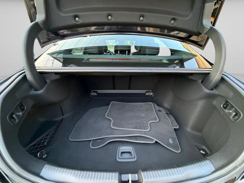 Used 2025 Mercedes-Benz C 300 4MATIC Sedan image 26