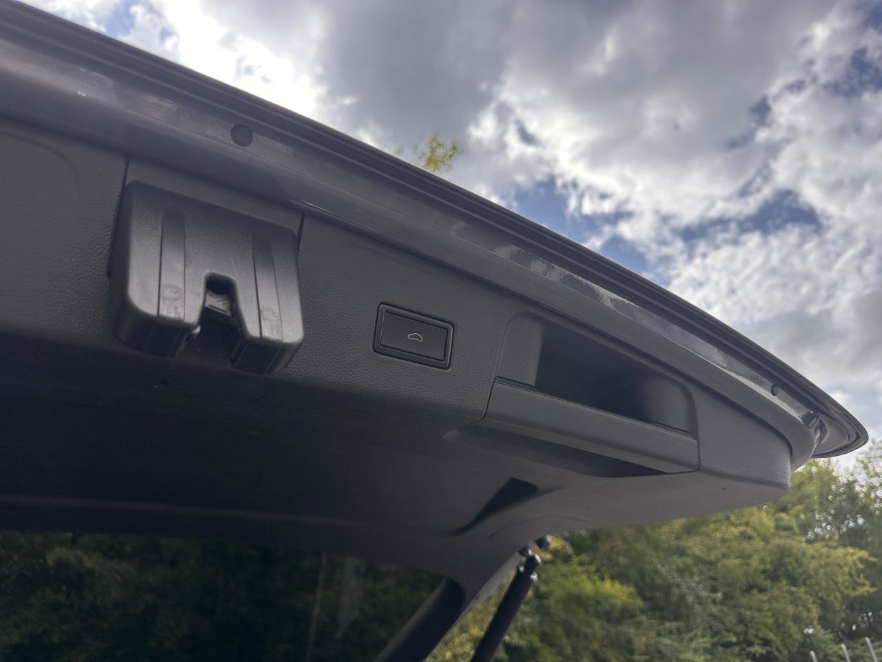 Used 2021 Volkswagen Atlas SE AWD/4WD image 31
