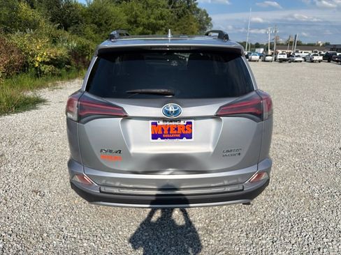 Used 2017 Toyota RAV4 Limited w/ Advanced Technology Package AWD/4WD image 27