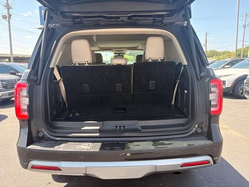 Used 2024 Ford Expedition Limited AWD/4WD image 7