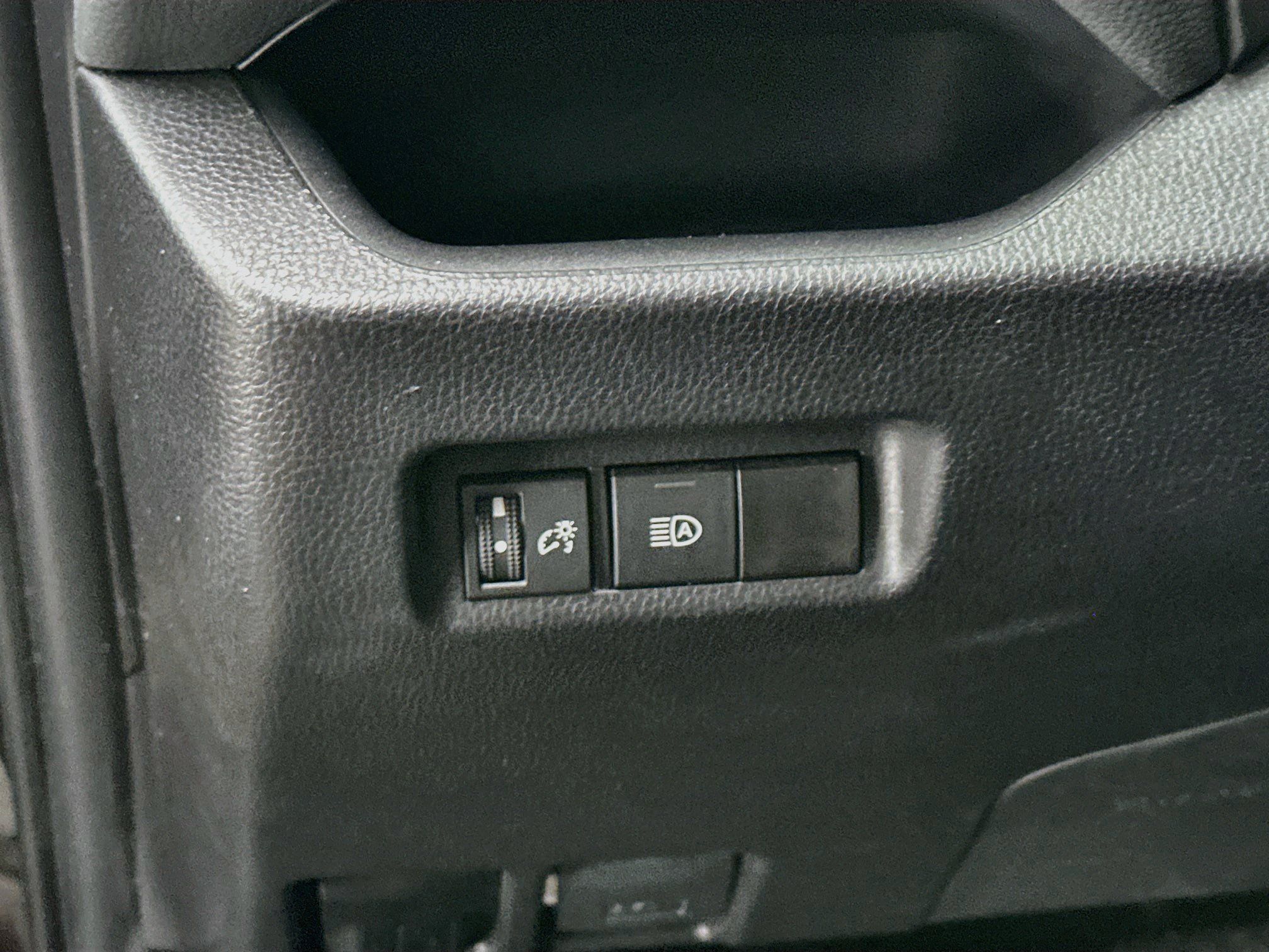 Used 2025 Toyota RAV4 LE AWD/4WD image 17