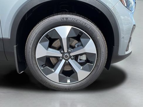 New 2026 Volvo XC40 B5 Plus w/ Protection Package Premier AWD/4WD image 26