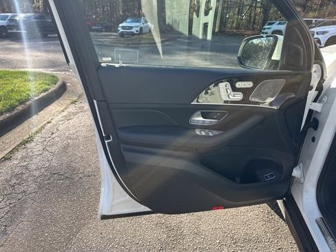 Used 2024 Mercedes-Benz GLS 450 4MATIC w/ Pinnacle Trim Package image 12