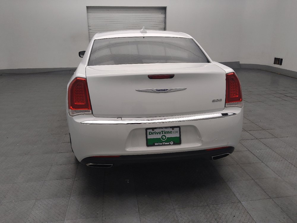 Used 2019 Chrysler 300 Limited RWD image 6