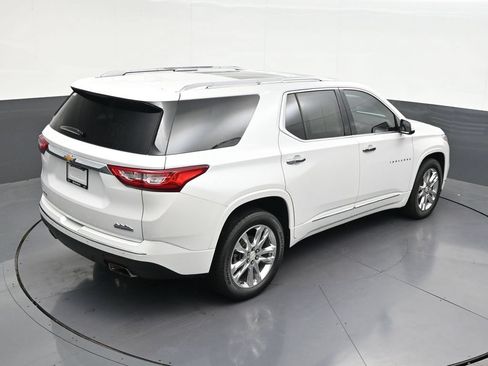Used 2021 Chevrolet Traverse High Country FWD image 20