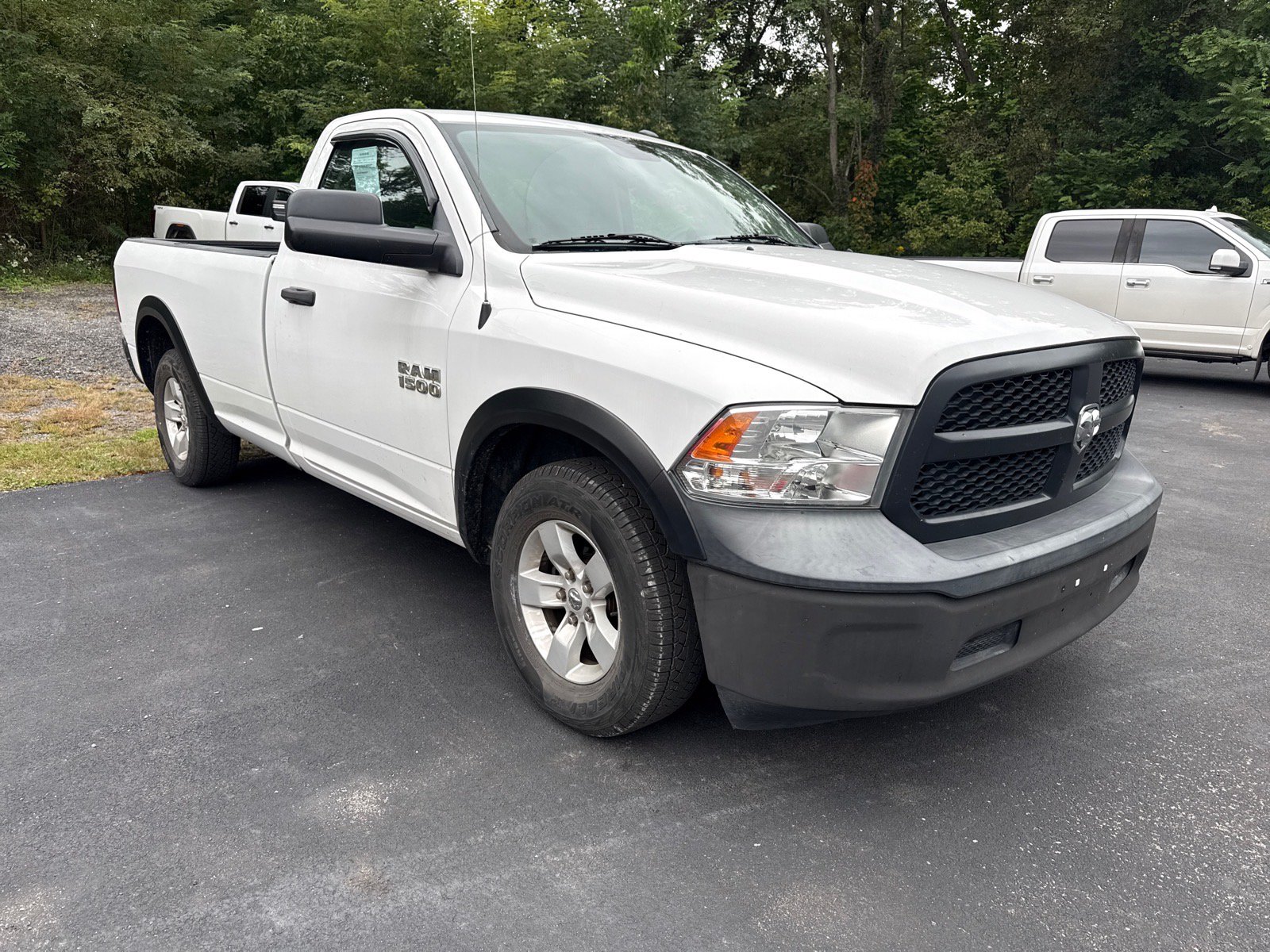 Used 2018 RAM 1500 Express RWD image 3