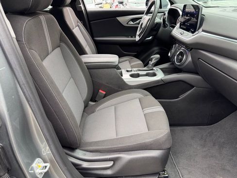 Used 2025 Chevrolet Blazer LT image 18