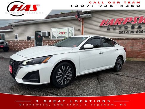 Used 2023 Nissan Altima 2.5 SV AWD/4WD image 2