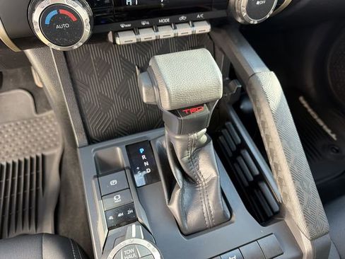Used 2025 Toyota Tacoma TRD Off-Road AWD/4WD image 22