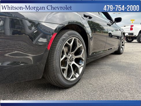 Used 2018 Chrysler 300 S RWD image 8