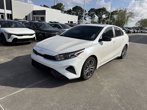 Used 2024 Kia Forte GT-Line w/ GT-Line Premium Package image 4