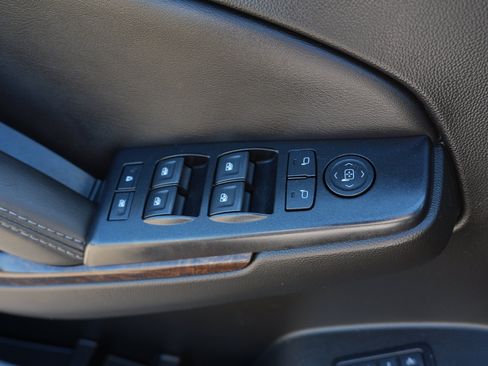 Used 2018 Chevrolet Tahoe LT AWD/4WD image 16