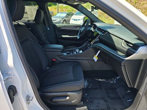New 2026 Jeep Grand Cherokee Laredo X AWD/4WD image 25