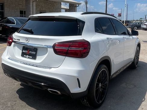 Used 2020 Mercedes-Benz GLA 250 w/ AMG Line Exterior image 4