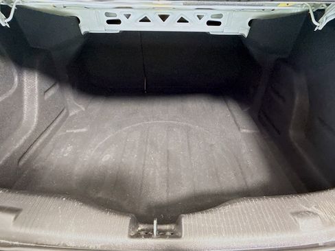 Used 2017 Chevrolet Cruze LT image 34