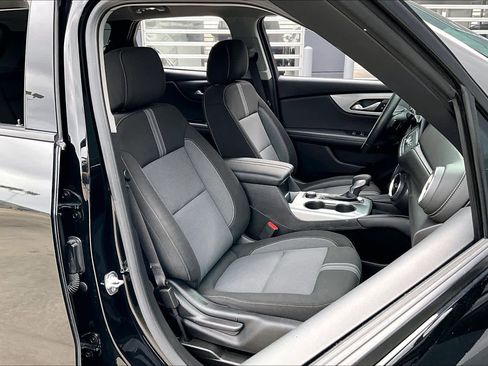 Used 2024 Chevrolet Blazer LT image 9