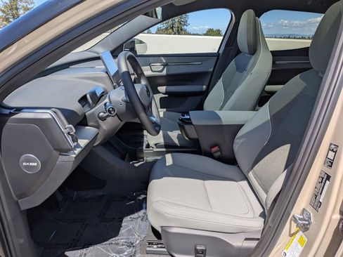 New 2026 Volvo EX30 Plus w/ Climate Package RWD image 4