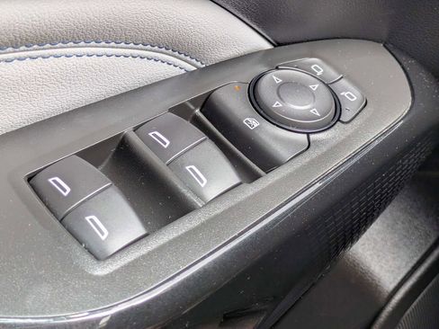 Used 2024 Chevrolet Trax LT FWD image 22