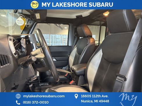 Used 2015 Jeep Wrangler Unlimited Sahara image 10