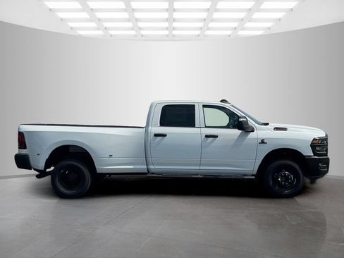 New 2026 RAM 3500 Tradesman AWD/4WD image 8